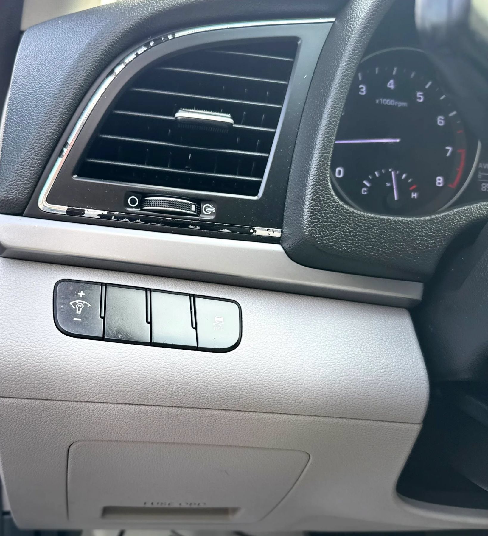 Used 2017 Hyundai Elantra SE FWD image 21