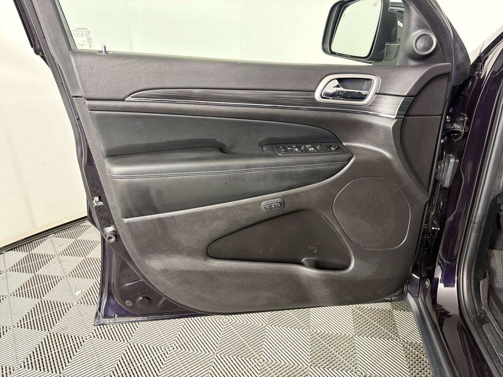 Used 2021 Jeep Grand Cherokee Limited RWD image 8