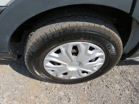 Used 2015 Ford Transit 150 XLT image 24