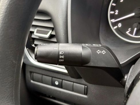 Certified 2022 Nissan Rogue SV image 26