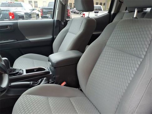 Used 2022 Toyota Tacoma SR image 10