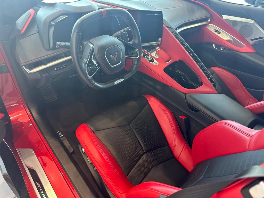 Used 2025 Chevrolet Corvette Z06 RWD image 15