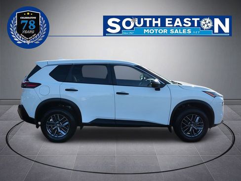 Used 2021 Nissan Rogue S image 8