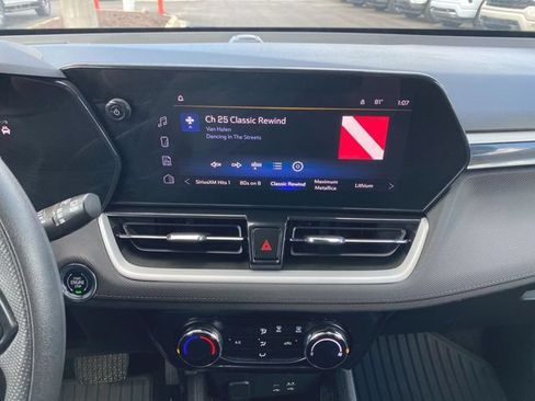 Used 2024 Chevrolet TrailBlazer LT w/ Driver Confidence Package AWD/4WD image 13