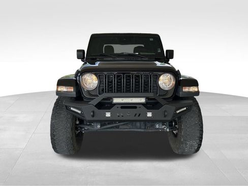 Used 2024 Jeep Gladiator Sport image 12