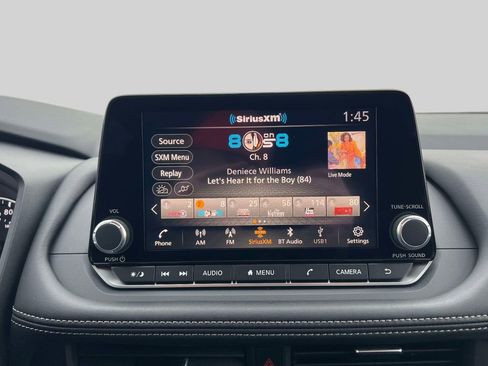 Used 2025 Nissan Rogue SV image 27