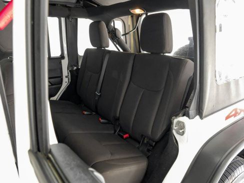 Used 2017 Jeep Wrangler Unlimited Sport AWD/4WD image 37