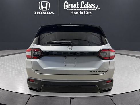 New 2026 Honda Pilot Black Edition image 4