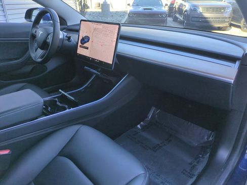 Used 2019 Tesla Model 3 Standard Range Plus image 29