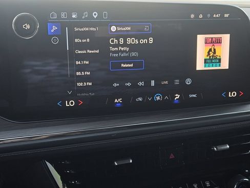 Used 2025 Chevrolet Tahoe LS AWD/4WD image 16