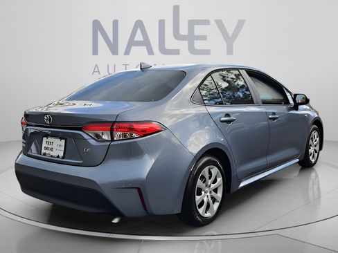 Used 2023 Toyota Corolla LE FWD image 5