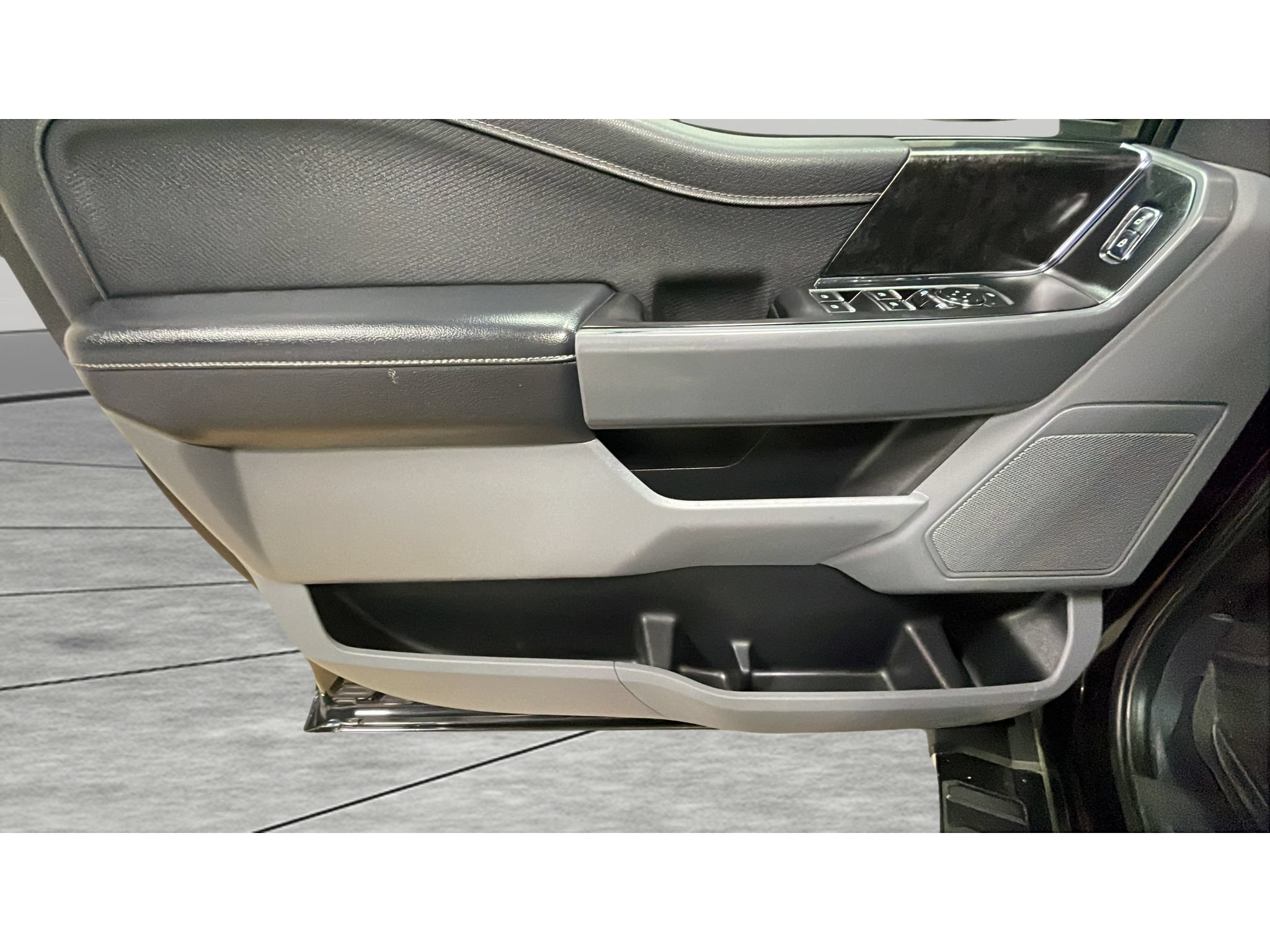 Used 2021 Ford F150 XLT w/ Equipment Group 302A High AWD/4WD image 9