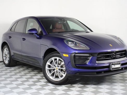 Used 2025 Porsche Macan image 9