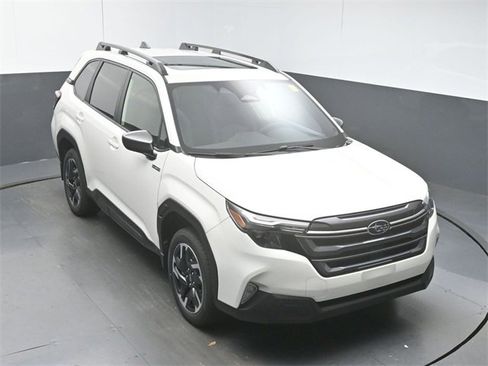 New 2025 Subaru Forester Premium image 42