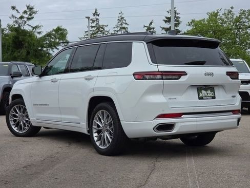 Used 2025 Jeep Grand Cherokee L Summit w/ Advanced Protech Group IV AWD/4WD image 27