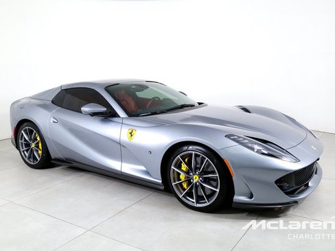 Used 2022 Ferrari 812 GTS RWD image 3