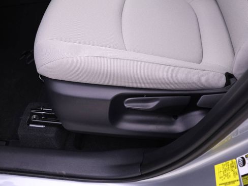 New 2026 Toyota Corolla Cross L image 10