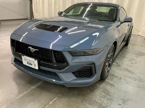 New 2026 Ford Mustang GT Premium w/ GT Performance Package RWD image 7