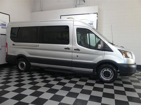 Used 2018 Ford Transit 350 XL image 5