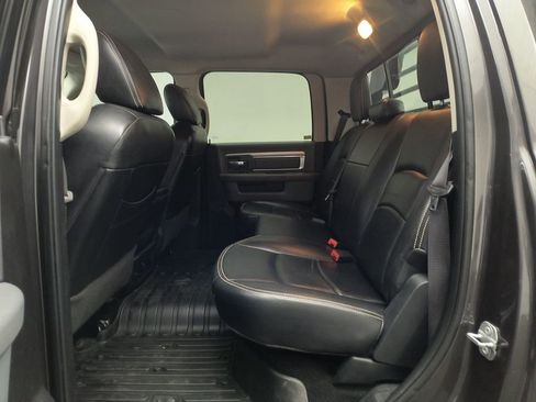 Used 2018 RAM 3500 SLT w/ Luxury Group image 11