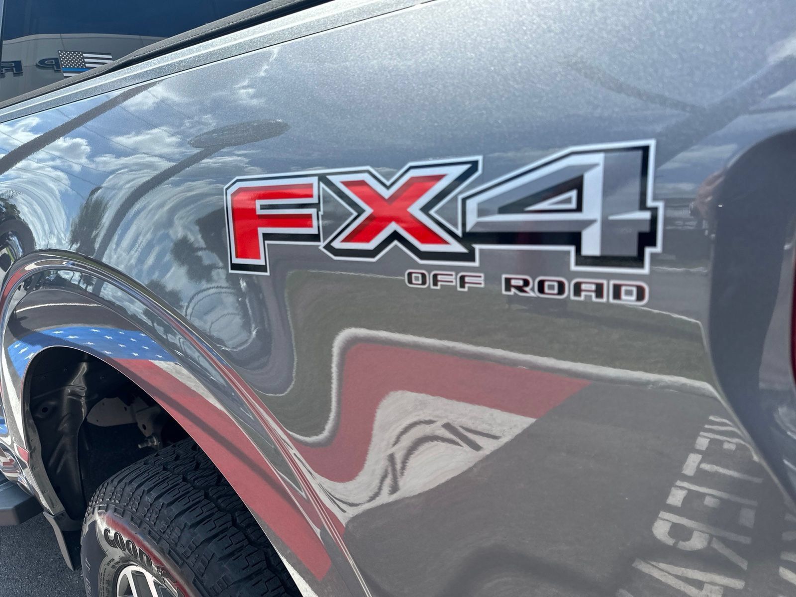 Used 2022 Ford F150 Lariat w/ FX4 Off-Road Package AWD/4WD image 8