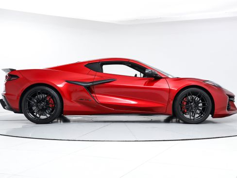 Used 2025 Chevrolet Corvette Z06 w/ Stealth Interior Trim Package image 8