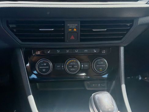 Used 2022 Volkswagen Jetta SE FWD image 14