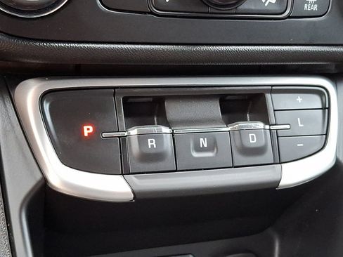 Used 2024 GMC Terrain SLT AWD/4WD image 28
