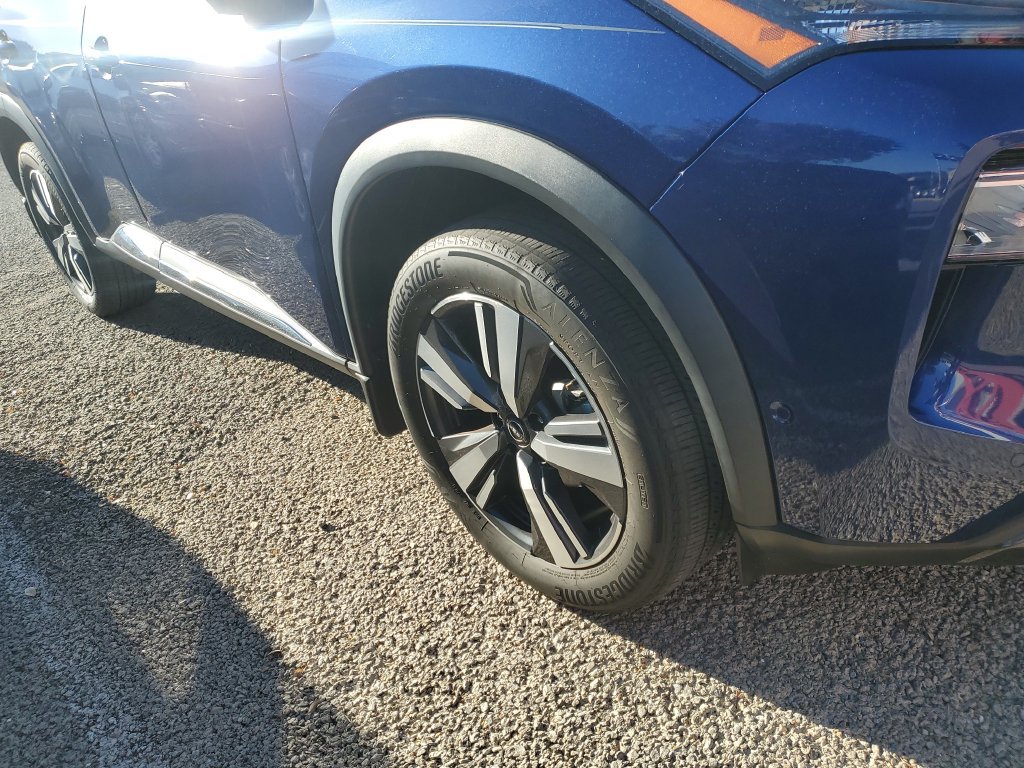 Certified 2023 Nissan Rogue SL w/ SL Premium Package AWD/4WD image 16