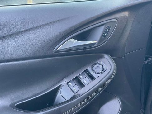 Used 2024 Buick Encore GX Sport Touring image 11