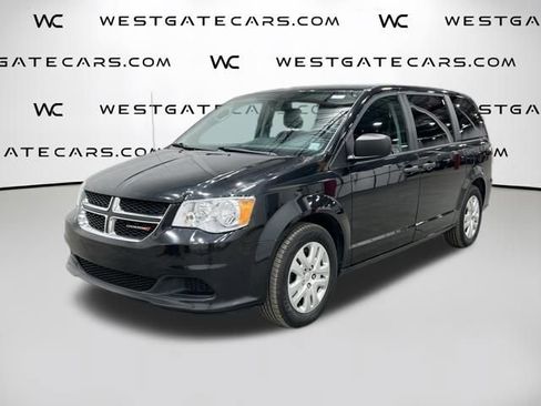 Used 2020 Dodge Grand Caravan SE FWD image 1