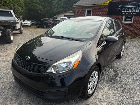 Used 2015 Kia Rio LX w/ Power Package FWD image 3