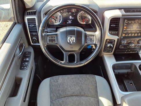 Used 2017 RAM 1500 Classic SLT w/ SLT Plus D￩cor Group image 11