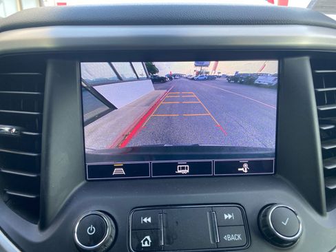 Used 2021 GMC Acadia SLE w/ Driver Convenience Package image 15