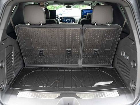 New 2025 Chevrolet Tahoe High Country image 11