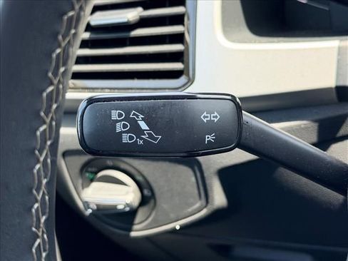 Used 2023 Volkswagen Atlas Cross Sport SE w/ Panoramic Sunroof Package FWD image 22