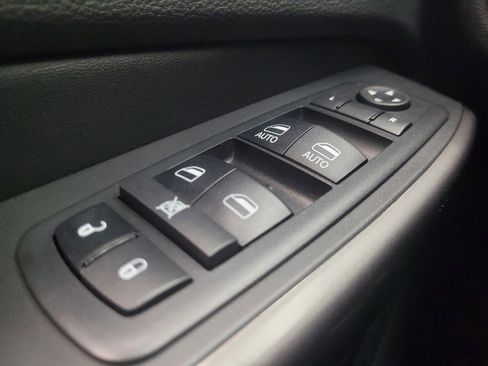 Used 2019 Jeep Cherokee Limited AWD/4WD image 27