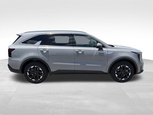 New 2026 Kia Sorento S FWD image 8