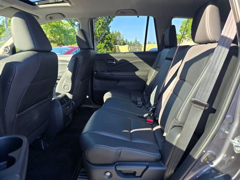 Certified 2022 Honda Pilot Special Edition image 5