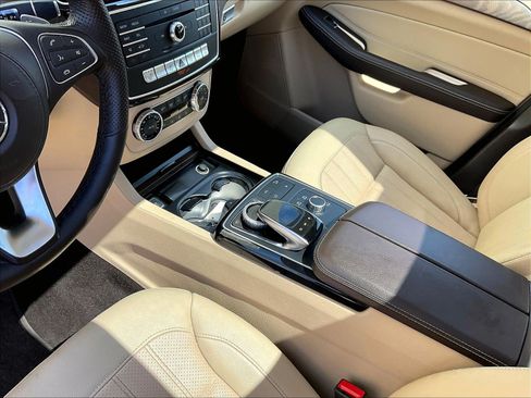 Used 2019 Mercedes-Benz GLS 450 4MATIC image 17