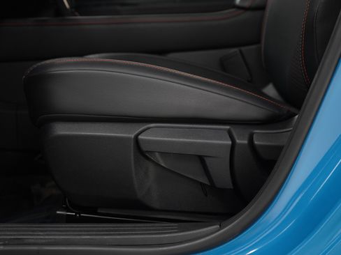 Used 2025 Nissan Kicks SR image 20