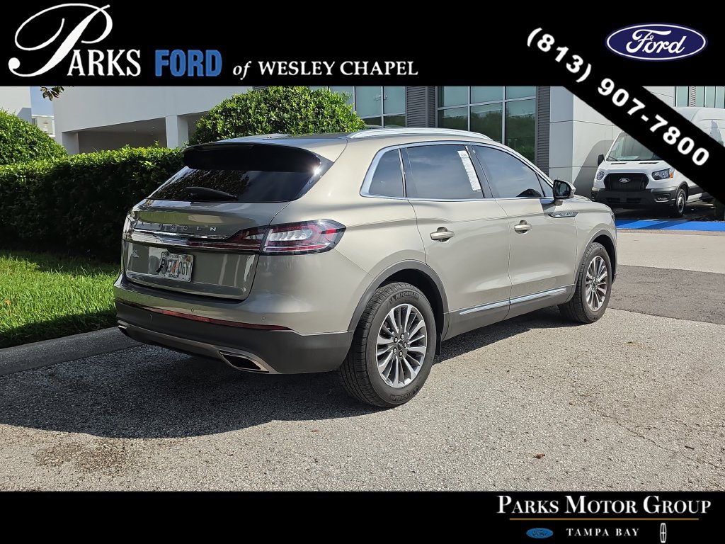 Used 2023 Lincoln Nautilus FWD w/ Premium Package image 5