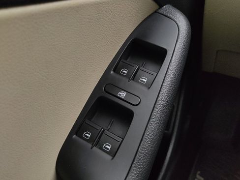 Used 2017 Volkswagen Jetta SE image 27