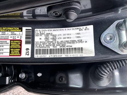 Used 2021 Toyota Tacoma TRD Off-Road w/ Technology Package image 27