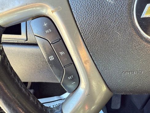 Used 2013 Chevrolet Avalanche LS image 22