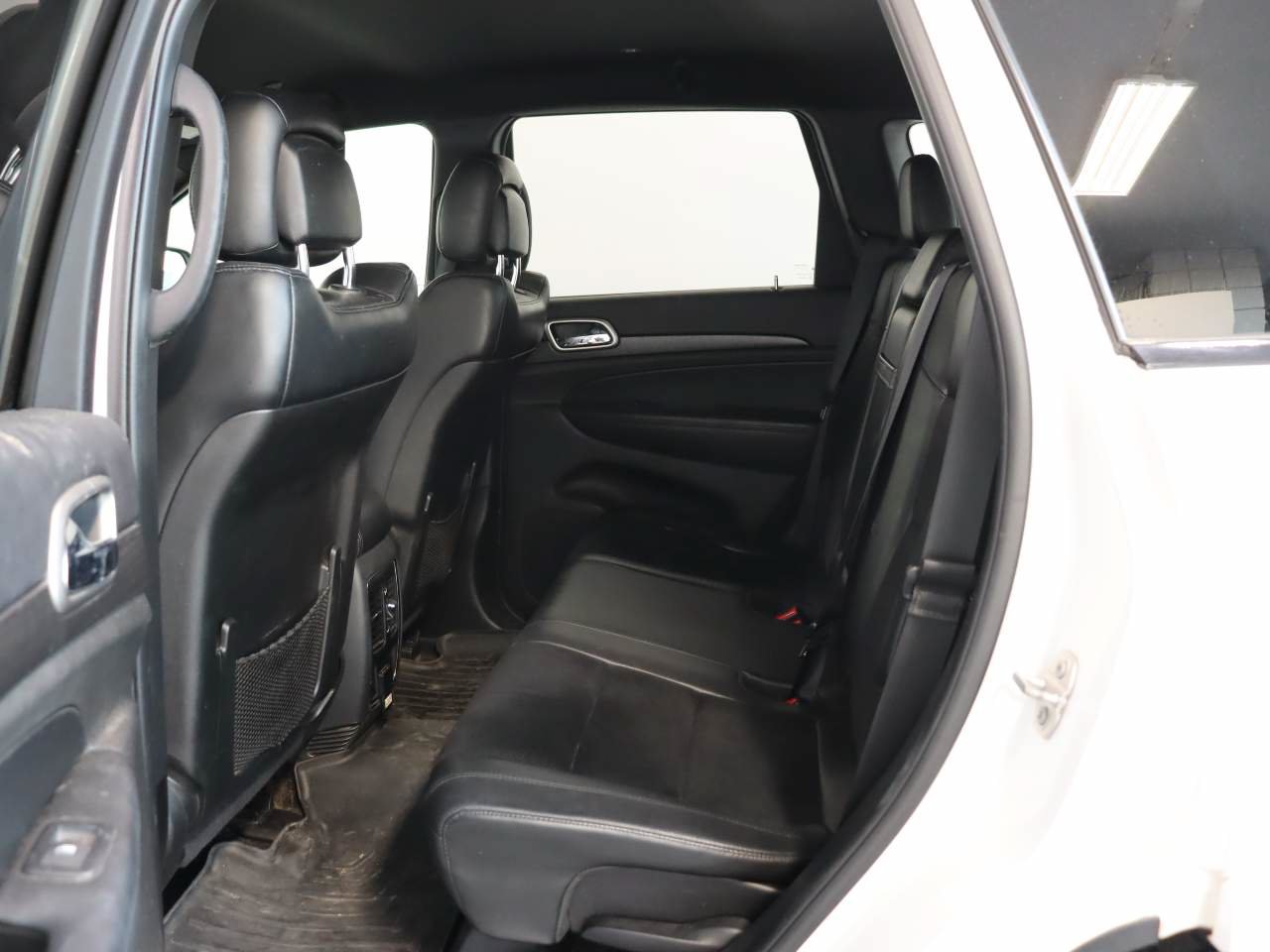 Used 2018 Jeep Grand Cherokee Altitude AWD/4WD image 17