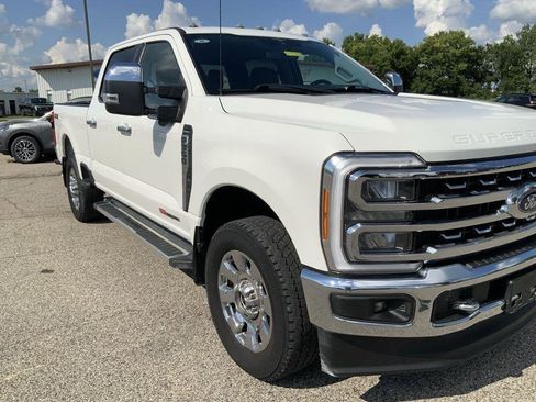 Used 2023 Ford F350 Lariat w/ Tow Technology Package image 17