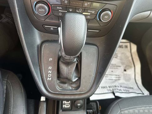 Used 2020 Ford Transit Connect XLT image 37