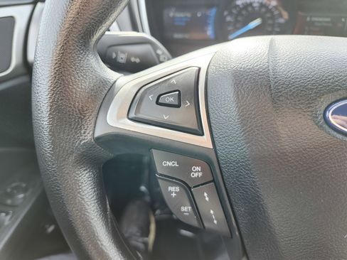 Used 2019 Ford Fusion SE FWD image 36