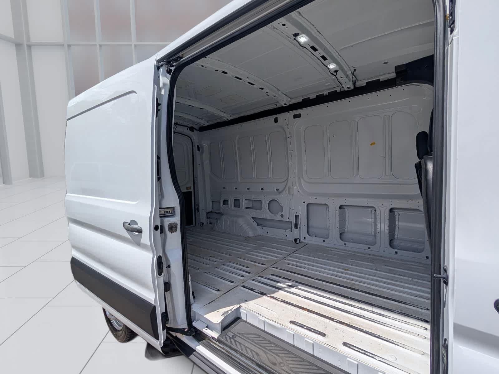 Used 2024 Ford Transit 250 148 Medium Roof Extended AWD image 12